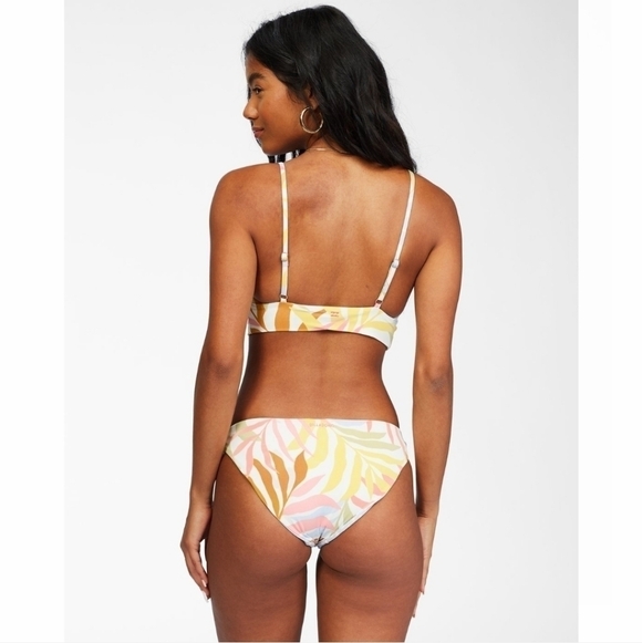 BILLABONG TROPICAL JUNGLE V-NECK CAMI & REVERSIBLE FIJI BIKINI BOTTOMS - Picture 4 of 13